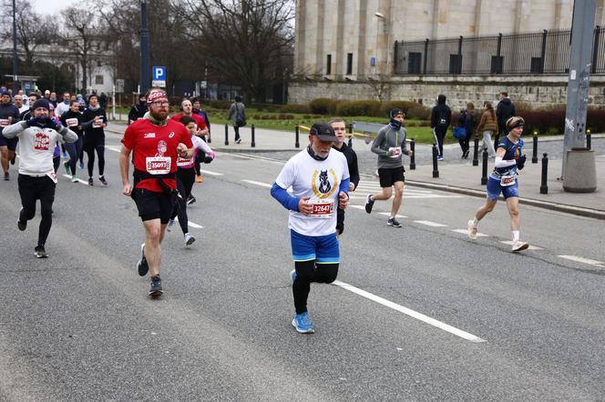 Bieg na Piątkę 2024, Warszawa - zdjęcia. Biegłeś? Szukaj się w galerii!