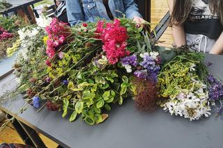 Wianki w Krakowie 2024. Warsztaty plecenia wianków.