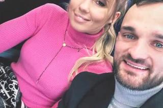 Bartosz Zmarzlik z żoną Sandrą w podrózy na galę FIM w Rimini