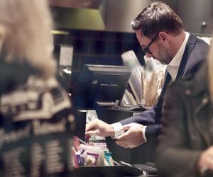 Daniel Obajtek szpanuje pięćsetkami