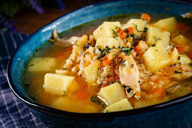 Oto babciny przepis na zupę, która działa jak naturalny lek. Twoja wątroba i jelita będą ci wdzięczne