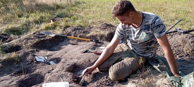 Sensacyjne odkrycie w Borach Tucholskich. Takie wykopalisko jest rzadkością, a znaleziono aż 29 skarbów