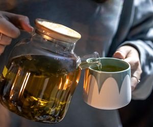 Filiżanka herbaty przed snem nie będzie dobrym pomysłem. Naukowcy ostrzegają