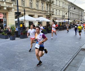 Rossmann Run 2025. Tłumy biegaczy wzięły udział w biegu ulicą Piotrkowską