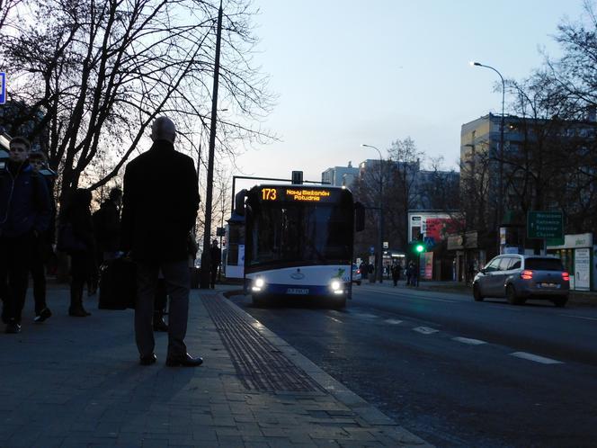 Mieszkańcy oburzeni cięciami w komunikacji miejskiej. Jak zmiany tłumaczy ZTP?