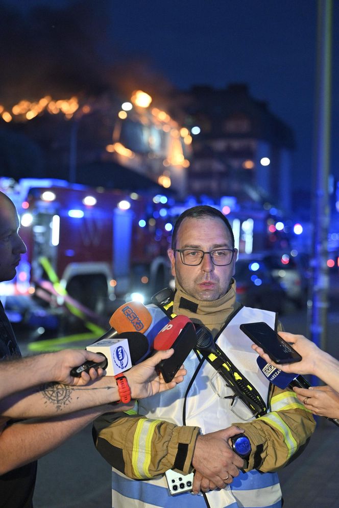 Pożar bloku w Ząbkach. Przerażające zdjęcia z miejsca tragedii