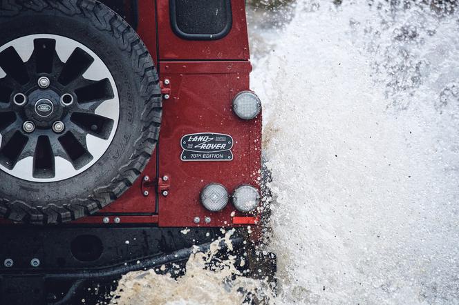 Land Rover Defender Works V8 - 70th Edition