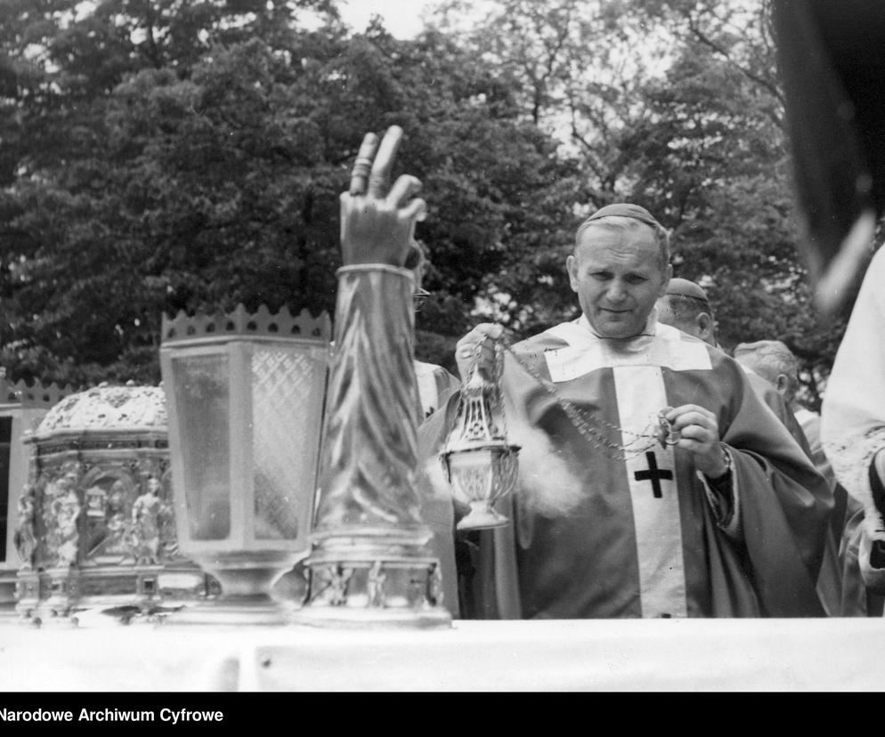 arcybiskup Karol Wojtyła