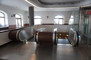 Najstarsze schody ruchome w Warszawie