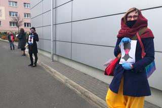 Kalisz: protest kolejkowy przeciwko zaostrzeniu przepisów aborcyjnych