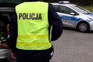 Miał ranić nożem policjanta i grozić ratownikom medycznym. Sąd podjął decyzję