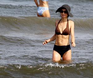Marta Kaczyńska na plaży w Sopocie