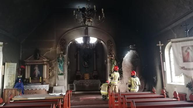  Ruszyła zbiórka pieniędzy na remont spalonego kościoła  w Nowej Pasłęce 