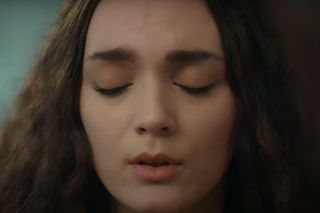 Emanet. - odejście Nany z rezydencji 