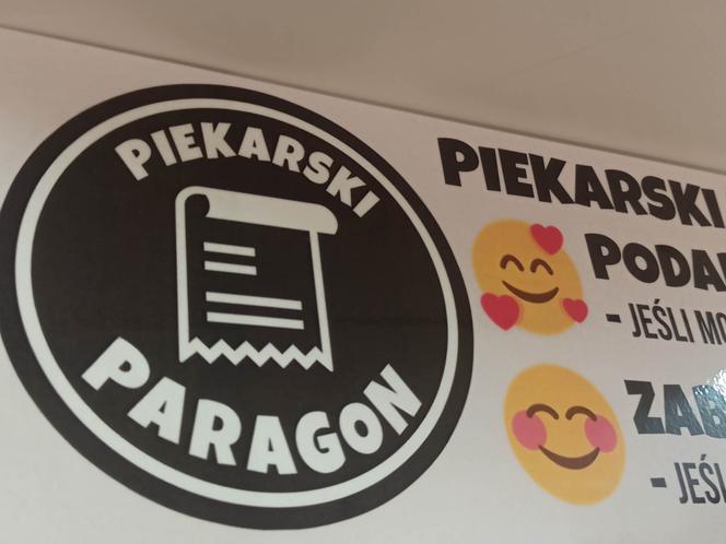 Trwa akcja „Piekarski Paragon" w Piekarach Śląskich. Bochenek chleba za paragon odpięty z tablicy