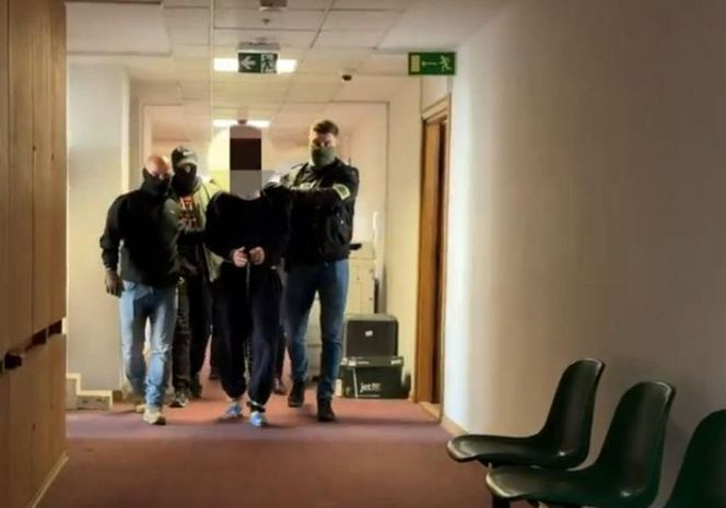 Zabójstwo na kampusie UW. Policja opublikowała wstrząsające nagranie. Pokazali wszystko