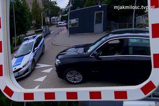 M jak miłość. Andrzej Budzyński (Krystian Wieczorek), policja 