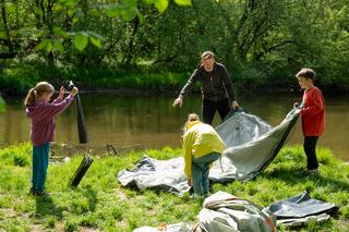 Barwy szczęścia, odc. 2696: Łukasz (Michał Rolnicki), Paulinka (Lena Jastrzębska), Weronika (Maria Świłpa), Maks (Mikołaj Wichowski) 
