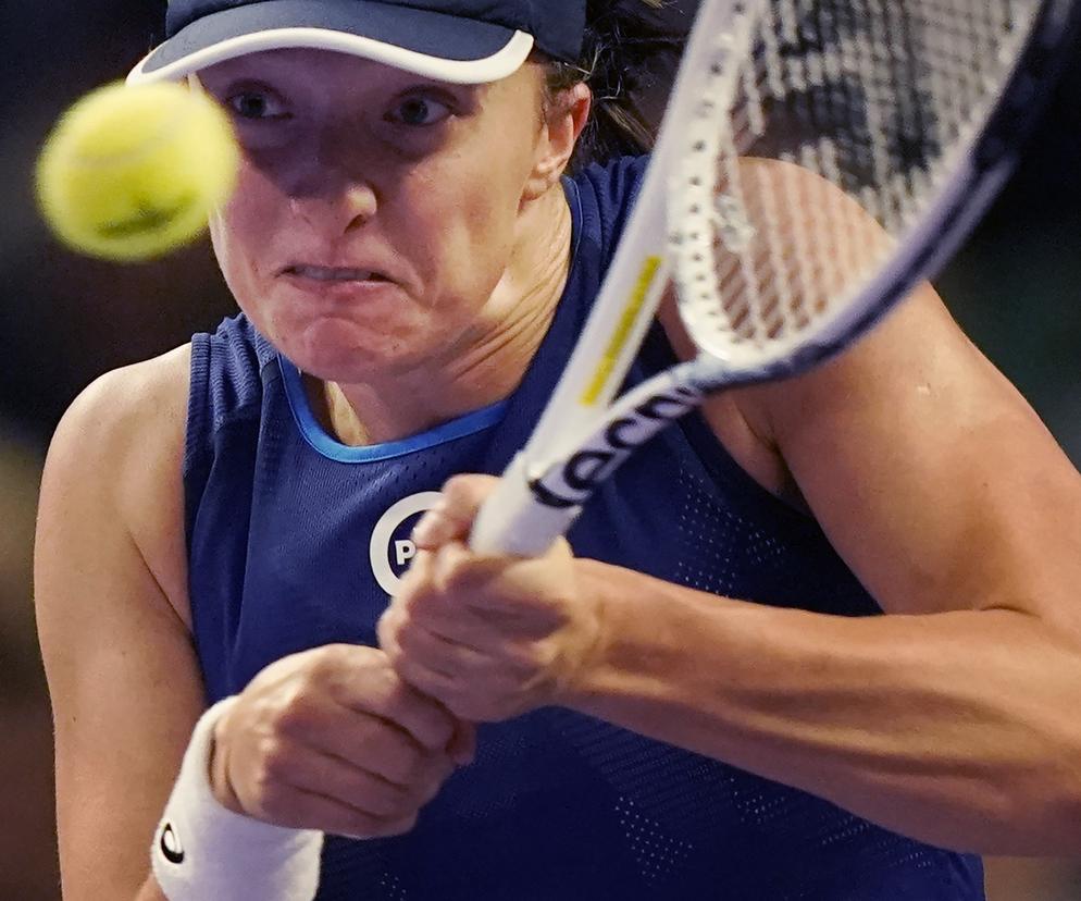 Iga Świątek przegrała z Aryną Sabalenką w półfinale WTA Finals! Polka opadła z sił! Świątek - Sabalenka WYNIK RELACJA NA ŻYWO
