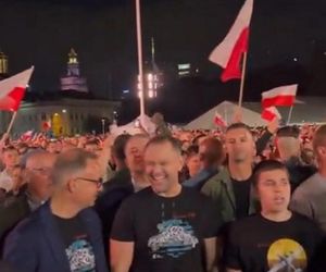 Karol Nawrocki śpiewa (nie)zakazane piosenki