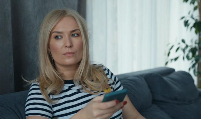 Barwy szczęścia, odcinek 3237. Karolina (Marta Dąbrowska)