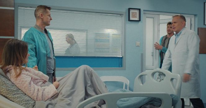 M jak miłość odc. 1878. Franka (Dominika Kachlik), Paweł (Rafał Mroczek), Artur Rogowski (Robert Moskwa)