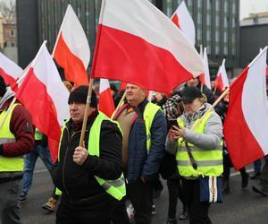 Protest rolników 20 marca w Lublinie. Przeszli ulicami miasta pod LUW