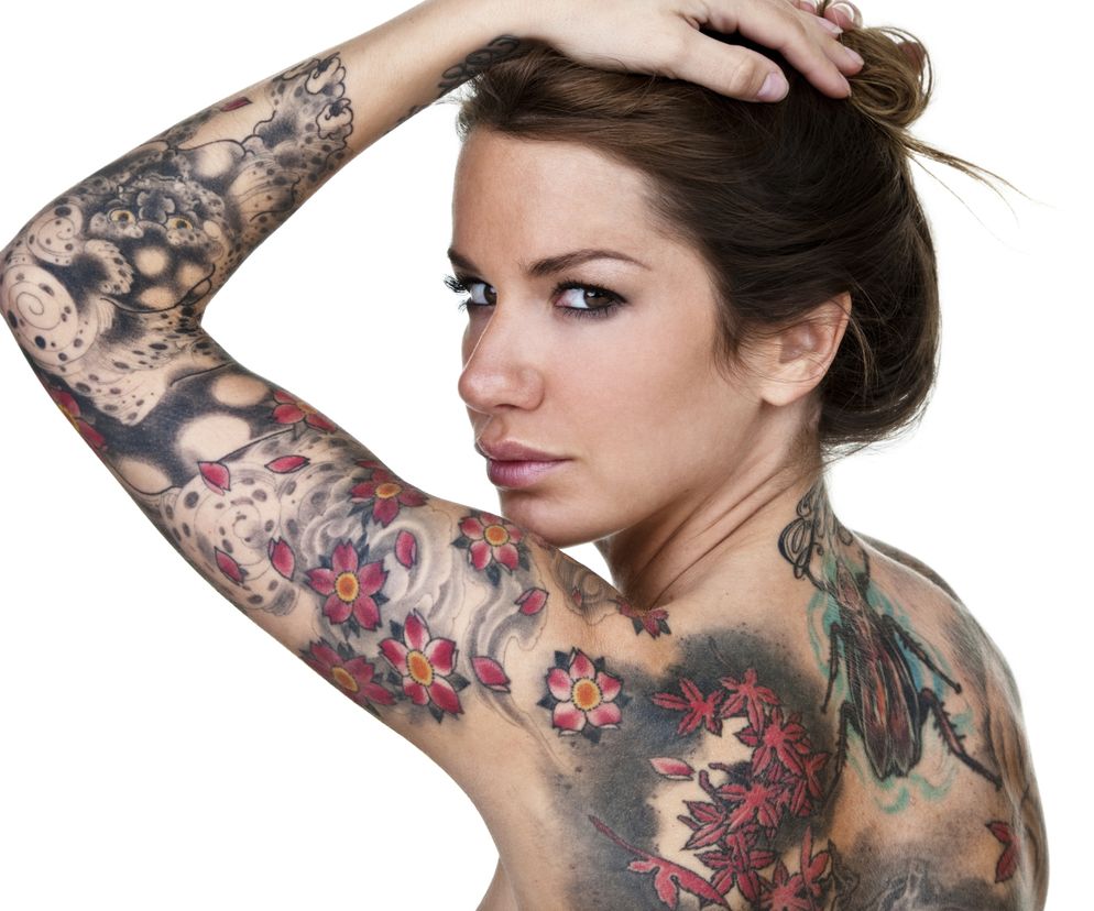 Pielęgnacja tatuażu. Jak dbać o świeży tatuaż? Co robić, gdy świeży tatuaż nie chce się goić?
