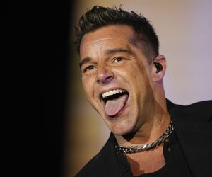 Ricky Martin ma dwóch synów. Chłopcy mają już po 16 lat! Tak wyglądają pociechy latynoskiego idola