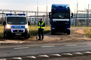 POWAŻNY wypadek w Warszawie: Dziewczynka rozjechana na pasach przez ciężarówkę! 