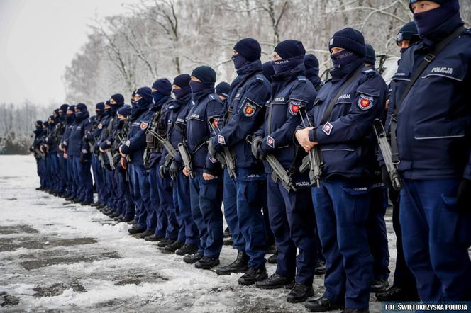 Prawie 50 świętokrzyskich policjantów wyjechało na granicę z Białorusią