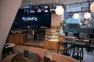 Wnętrza kawiarni Kosmos w Warszawie