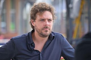 Pierwsza miłość streszczenia odcinków 4081-4085. Bruno jest ranny. Marta, chcąc mu pomóc, pakuje się w kolejną niebezpieczną sytuację