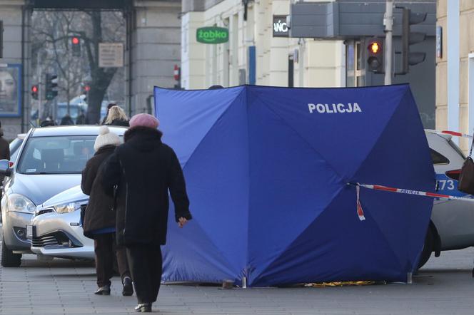 Tajemnicza śmierć bezdomnego w Kętach. Kompani od kieliszka zadali mu ciosy