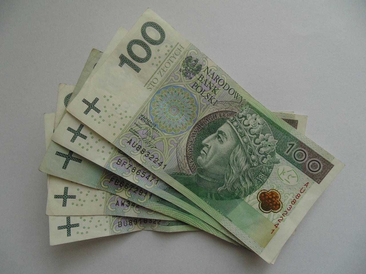 Będzie nowe 500 plus, ale tylko dla TEJ GRUPY ZAWODOWEJ. Kto zyska? 
