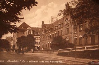 To jeden z piękniejszych budynków w Olsztynie. Od ponad 100 lat mieści się tam poczta