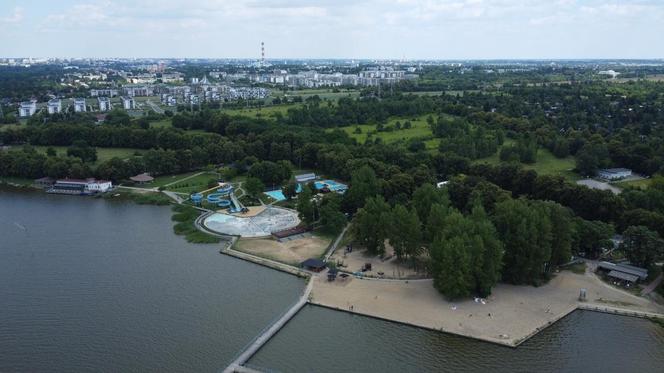 Lublinianie ruszyli nad Zalew Zemborzycki. Tak spędzili pierwszy weekend wakacji nad "lubelskim morzem"