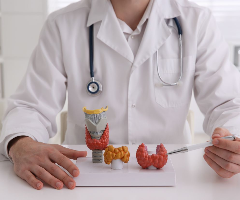 czy-niedoczynnosc-tarczycy-daje-objawy-psychiatryczne