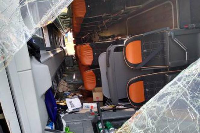 DK 53: Wypadek autokaru z pielgrzymami. 8 osób w szpitalu!