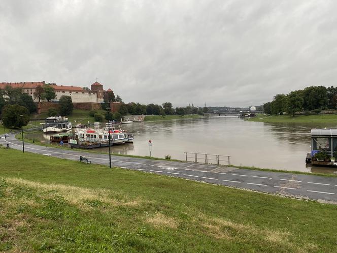 Wisła w Krakowie przekroczyła stan ostrzegawczy! Pogotowie przeciwpowodziowe w mieście