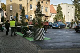 Zrywają asfalt na Wałowej