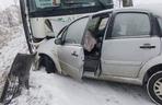 Seria groźnych zdarzeń drogowych po opadach śniegu