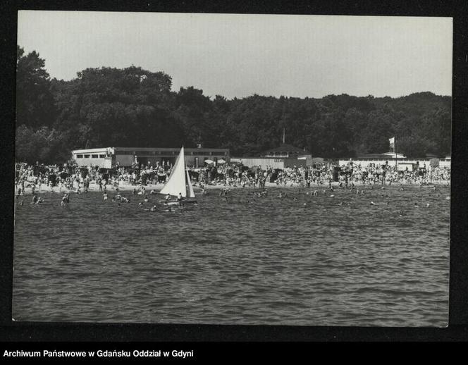 Golizna na plaży w czasch PRL