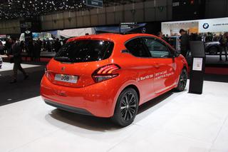 Peugeot 208 po liftingu z bogatszym wyposażeniem i nowymi silnikami - ZDJĘCIA