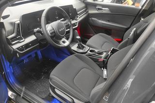 Policjanci z powiatu piotrkowskiego otrzymali nowe radiowozy