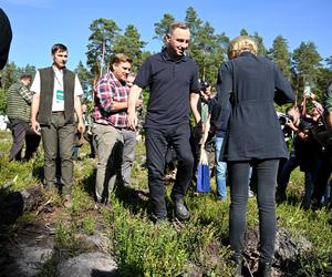 Prezydent Andrzej Duda i Pierwsza Dama sadzili drzewa w Suchedniowie