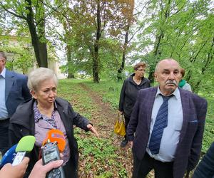 Poszukiwanie mogiły żołnierzy niemieckich w Parku Sanguszków w Tarnowie