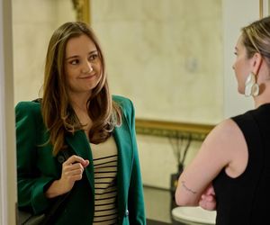 Na Wspólnej odc 4044. Aneta (Dorota Krempa), Kasia (Julia Chatys)