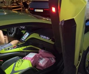 Klaudia Halejcio ma dom za 9 milionów, a sprzedaje stare ciuchy w sieci. Tak brakuje jej kasy?