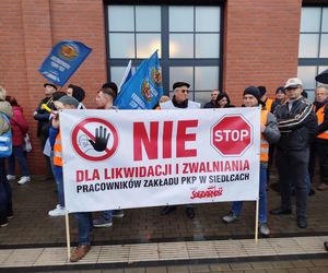 Pracownicy Zakładu Linii Kolejowych pikietowali w Siedlcach! Poparli ich siedleccy radni